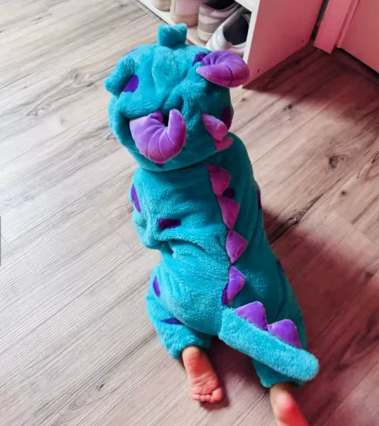 Mono de monstruo acogedor
